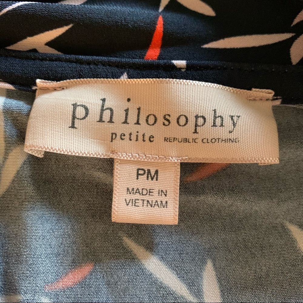 Philosophy Navy V-Neck Blouse Size Medium Petite - Picture 3 of 12